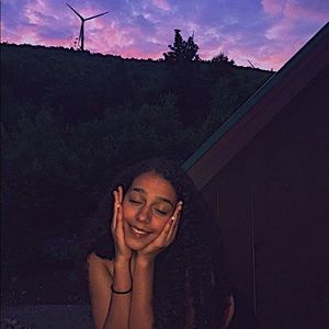 Meet your Posher, Emily